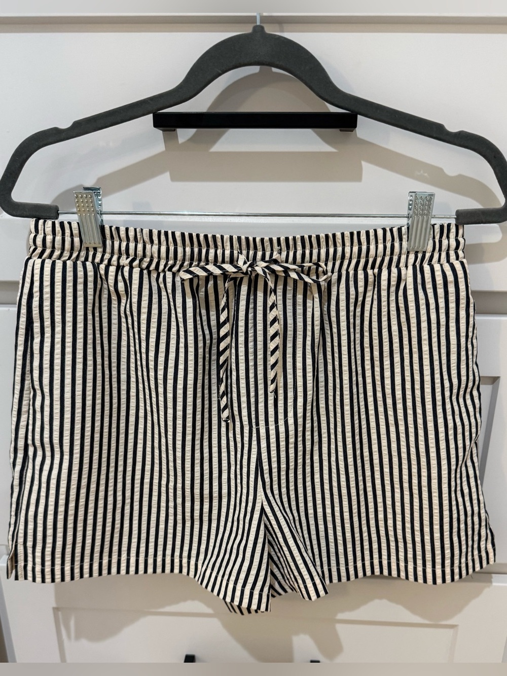 Striped Drawstring Linen-Blend Shorts in Navy & Cream